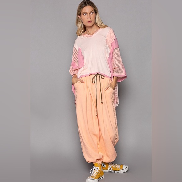 POL High-Low Contrast V-Neck Top 10010055110 - Picture 3 of 4